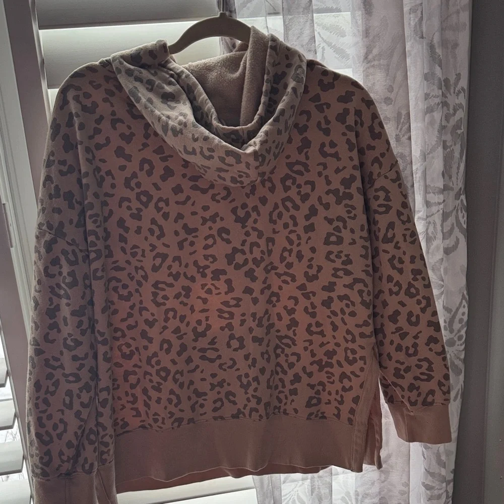 Pink Rose Brown Leopard Print Sweater - Picture 2 of 2